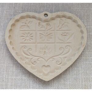 Vintage Pampered Chef Gardens Of The Heart Cookie Art Mold Stoneware 1996 USA